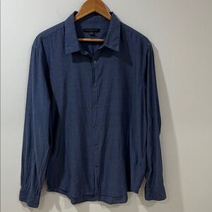 John Varvatos Men’s Shirt XL 100% Cotton Chambray Lightweight Button Down Blue